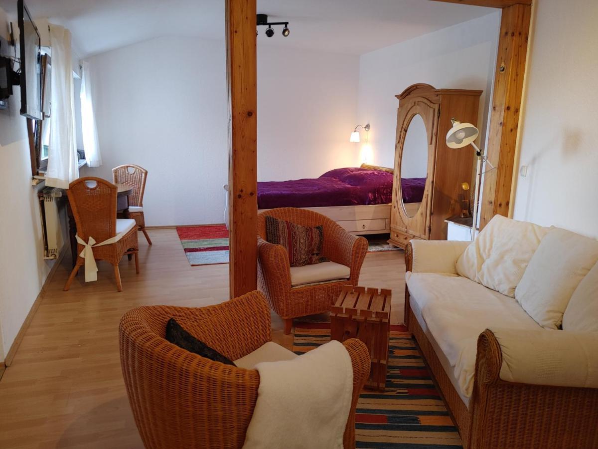 Ferienwohnung Mit Aussicht ซาร์บรึคเคน ภายนอก รูปภาพ
