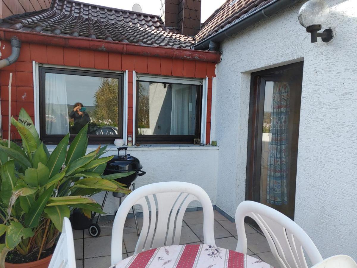 Ferienwohnung Mit Aussicht ซาร์บรึคเคน ภายนอก รูปภาพ