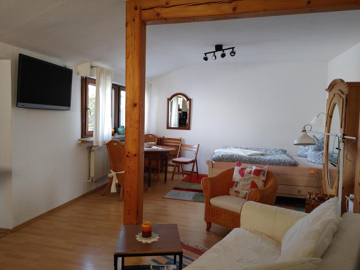 Ferienwohnung Mit Aussicht ซาร์บรึคเคน ภายนอก รูปภาพ